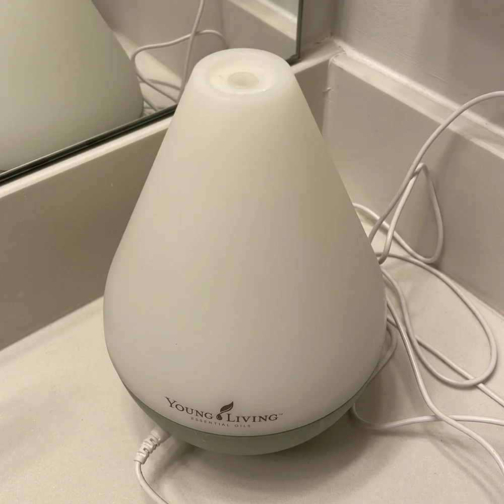 Young Living Dewdrop Diffuser Essential Oil Diffuser